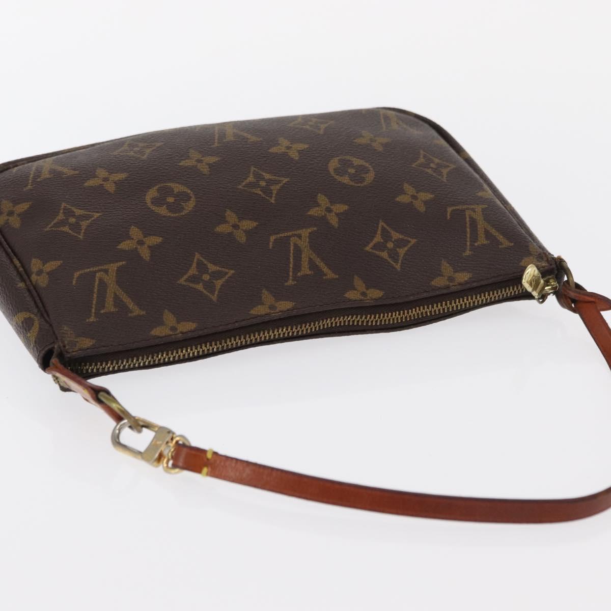 LV Pochette Accessoires