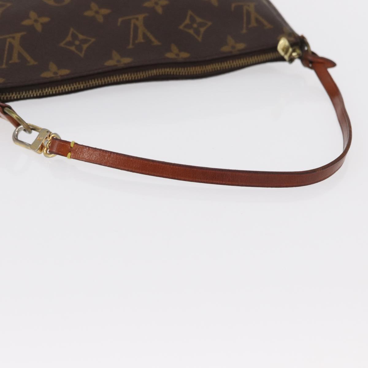 LV Pochette Accessoires