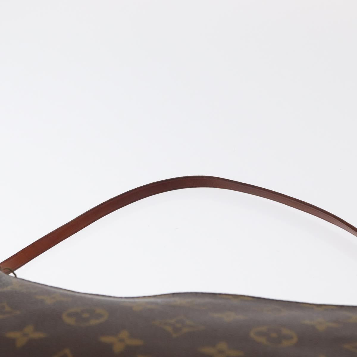 LV Pochette Accessoires